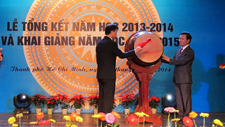 Trường Đại học Công nghiệp thành phố Hồ Chí Minh khai giảng năm học 2014 – 2015