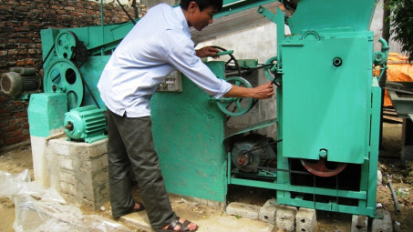 Thanh Hóa: “Nguyên khùng” với máy xử lý rác thải