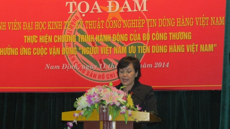 Tọa đàm cho sinh viên về việc ưu tiên sử dụng hàng Việt Nam