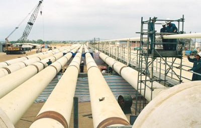 Ký kết tài trợ tín dụng dự án dẫn dầu sang Lào
