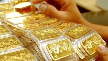Trước cuộc họp của FED: Giá vàng rơi mức thấp nhất trong vòng 8 tháng 