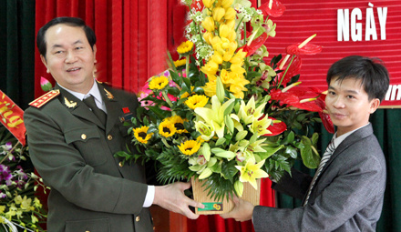 Trường THPT Kim Sơn B (Ninh Bình) vinh dự đón Bộ Trưởng Bộ Công an - Đại tướng Trần Đại Quang