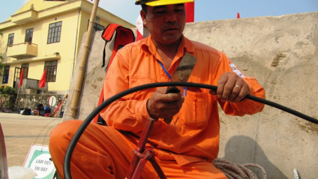 Điện lực Như Xuân nỗ lực tiếp nhận lưới điện hạ áp nông thôn