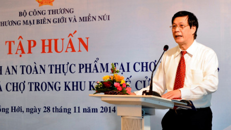 Nâng cao nhận thức an toàn thực phẩm tại chợ biên giới
