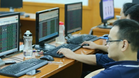 Đằng sau thực trạng vốn hóa nhỏ của thị trường chứng khoán Việt Nam
