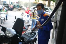 Giảm mức trích lập quỹ bình ổn giá xăng dầu 300 đồng/lít,kg