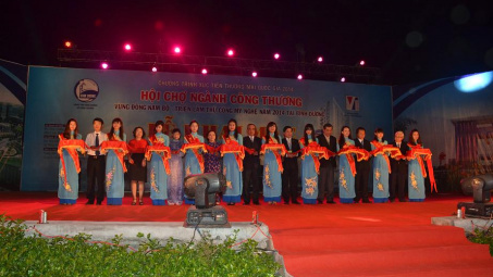 Khai mạc Hội chợ ngành Công Thương vùng Đông Nam bộ - Triển lãm thủ công mỹ nghệ năm 2014