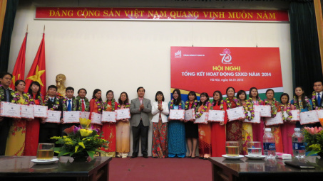 Năm 2014, May 10 đạt tổng doanh thu 2.188 tỷ đồng, tăng hơn 17%