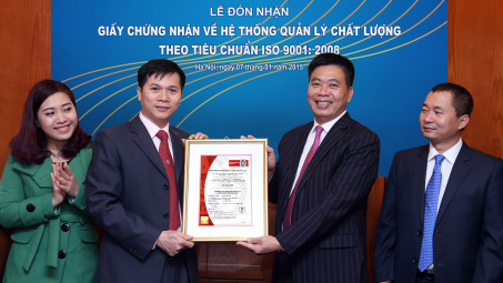 Tổng công ty Hóa dầu Petrolimex tiếp tục nhận Giấy chứng nhận ISO 9001:2008 