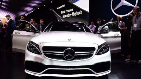 BMW và Mercedes đạt doanh số bán ôtô kỷ lục năm 2014