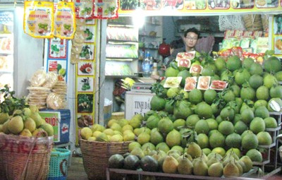 Nhà vườn tấp nập thương lái