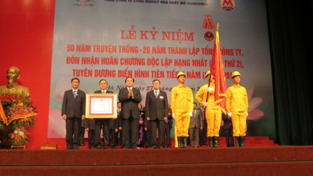 Tổng công ty Công nghiệp hóa chất mỏ - Vinacomin: Đón nhận Huân chương Độc lập hạng Nhất và tuyên dương điển hình tiên tiến