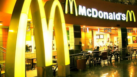 McDonald's sẽ ngừng bán đồ ăn sử dụng gà dùng chất kháng sinh