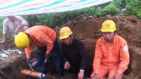 EVN HANOI: Thời tiết bất lợi đã gây ảnh hưởng tới việc cung cấp điện phục vụ khách hàng