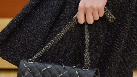 20 thiết kế túi xách 'hài hước' nhất sàn diễn Fall 2015