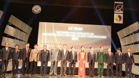 Công ty CP Cơ khí Mạo Khê được trao Giải Bạc Chất lượng Quốc gia năm 2014