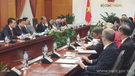 Bộ trưởng Vũ Huy Hoàng tiếp ông Matthias FEKL, Quốc vụ khanh CH. Pháp đặc trách Ngoại thương, Du lịch và Người Pháp ở nước ngoài