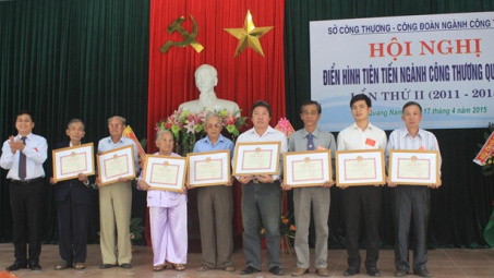 CĐ ngành Công Thương Quảng Nam:  19 tập thể và 5 cá nhân được tuyên dương khen thưởng