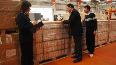 Thủ tục hải quan đối với bưu kiện xuất nhập khẩu