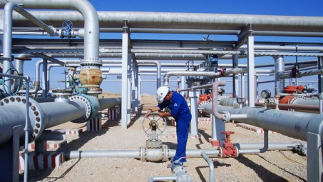 Chiến sự tiếp diễn tại Yemen khiến giá dầu thế giới tăng lên