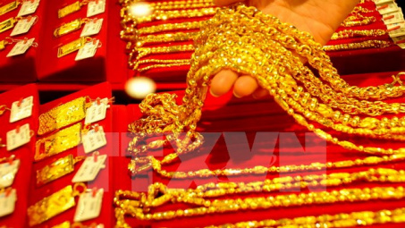 Giá vàng thế giới tăng phiên thứ ba liên tiếp do đồng USD yếu