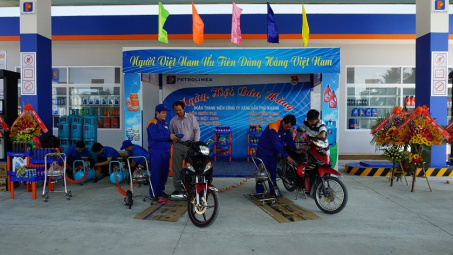 CHXD số 30 Petrolimex Khánh Hòa trên QL 1A, huyện Vạn Ninh đã chính thức khai trương 