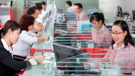 Tín dụng 4 tháng đầu năm: Đã bớt cảnh ngân hàng "đỏ mắt" đi tìm khách