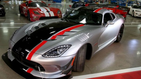 Công bố giá bán khởi điểm của mẫu xe Dodge Viper ACR đời 2016