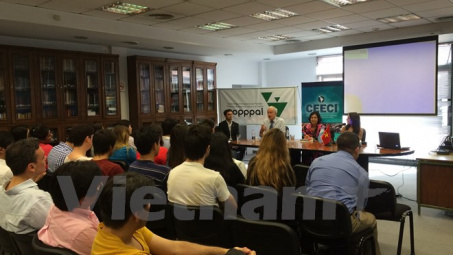 Giới thiệu chính sách mở cửa kinh tế của Việt Nam tại Argentina