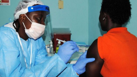 Các nhà khoa học tìm ra "gót chân Achilles" của virus Ebola