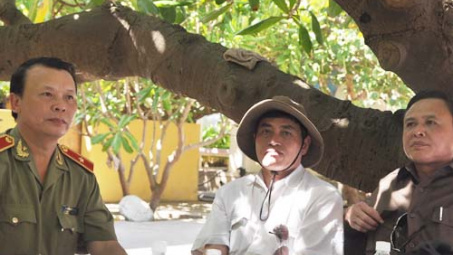 Đoàn công tác của Bộ Công Thương đi thăm, động viên quân và dân huyện đảo Trường Sa