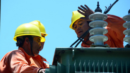 Công ty Điện lực Thanh Hóa: “Trực điện” như trực chiến
