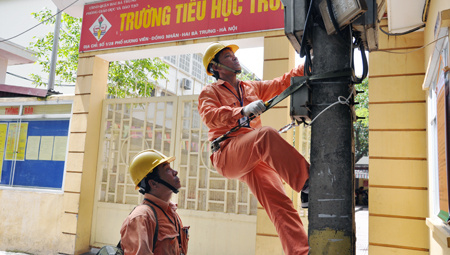 EVN HANOI đảm bảo điện tại kỳ thi tuyển sinh vào lớp 10 THPT năm học 2015-2016