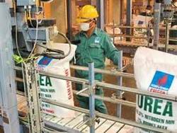 Mức thu lệ phí trong hoạt động hóa chất