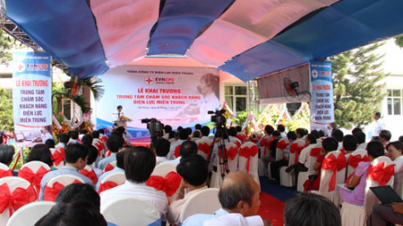 Khai trương Trung tâm chăm sóc khách hàng Điện lực miền Trung