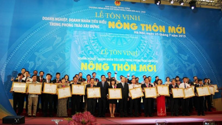PVFCCo được tôn vinh “Doanh nghiệp tiêu biểu trong phong trào xây dựng nông thôn mới” 
