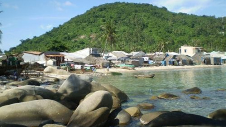 PM launches power supply project to southern island commune