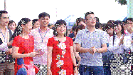 Tổng giám đốc Tổng Công ty May 10 - công ty cổ phần Nguyễn Thị Thanh Huyền: May 10 thi đua trong mọi việc, mọi lúc, mọi nơi