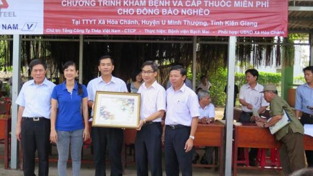 VNSTEEL thực hiện chương trình khám bệnh cấp thuốc miễn phí tại xã Hòa Chánh huyện U minh Thượng tỉnh Kiên Giang cho đồng bào nghèo, gia đình chính sách