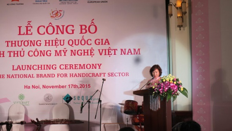 Nâng cao năng lực cạnh tranh quốc tế cho sản phẩm thủ công mỹ nghệ của Việt Nam