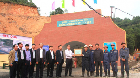 “Vừa đảm bảo chất lượng, tiến độ xây dựng vừa phải đảm bảo tuyệt đối an toàn”