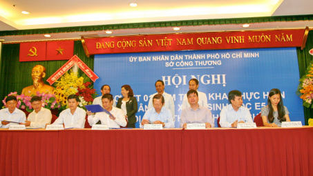 Phân phối 100% xăng sinh học E 5 trên địa bàn TP. Hồ Chí Minh: Khó cũng phải làm