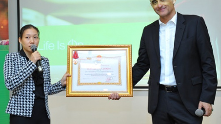 Schneider Electric Việt Nam vinh dự đón nhận Huân chương Lao động hạng Ba do Nhà nước trao tặng