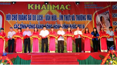 Hội chợ Quảng bá Du lịch - Văn hóa - Ẩm thực và Thương mại các tỉnh Đồng bằng sông Hồng - Vĩnh Phúc 2016