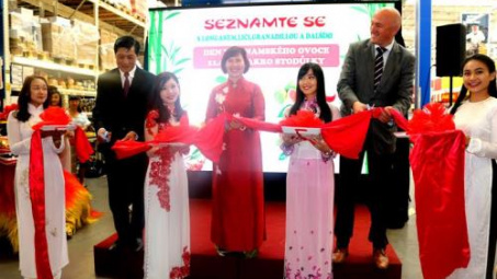“Vietnamese Fruit Day” in Czech Republic
