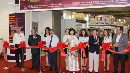 500 businesses participate International Shoes & Leather Exhibition Vietnam 2016