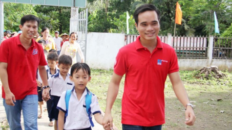 Đoàn Thanh niên PV GAS “tiếp sức” năm học mới 2016 - 2017