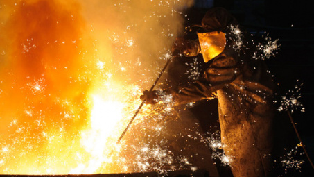 Cần thêm các chính sách khuyến khích tái chế xỉ gang, thép 