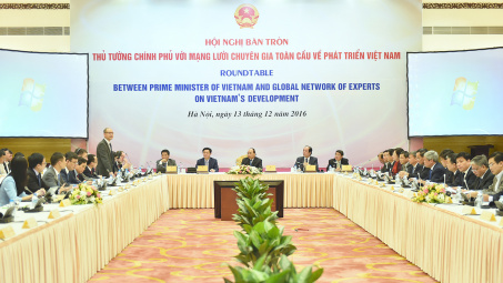 Thủ tướng chủ trì Hội nghị bàn tròn với  Mạng lưới chuyên gia toàn cầu