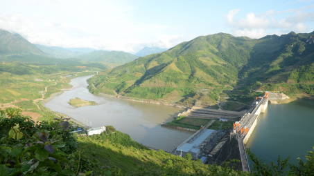 Công ty Thủy điện Sơn La: Cùng ngành Điện chinh phục sông Đà